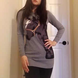 Heather grey fitted sweater with horse graphic!!